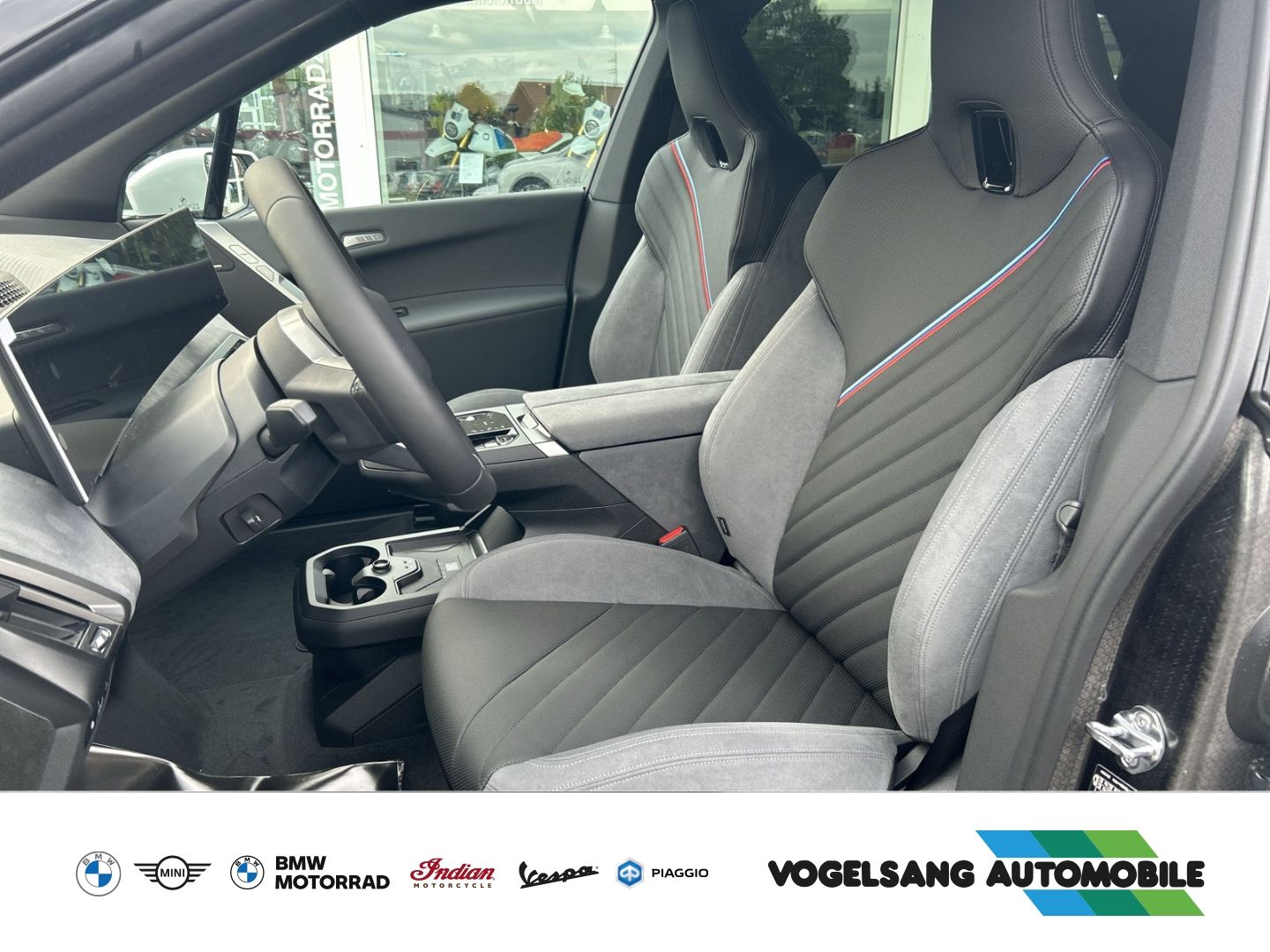 Fahrzeugabbildung BMW iX xDrive45 M Sport 0,25% Dienstwagenversteuerun