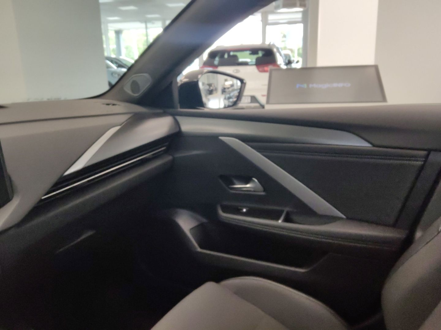 Opel Astra Electric - Bild 13