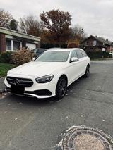 Mercedes-Benz E 300 de T Autom. - - Mercedes-Benz E 300 in Köln