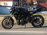 Yamaha MT 07 mit Sportauspuff und Zubehör - MT 07