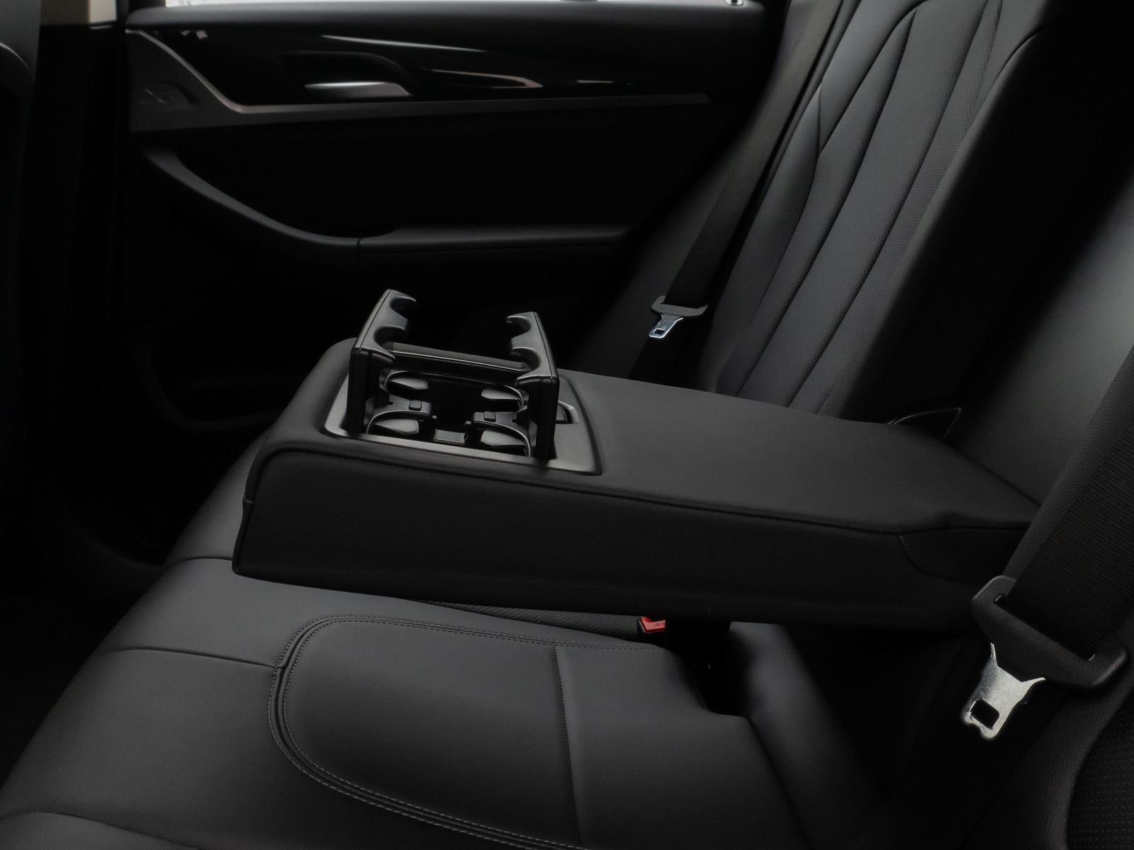 Fahrzeugabbildung BMW X3 xD20i Kamera DAB HiFi Leder M Sport 19Zoll