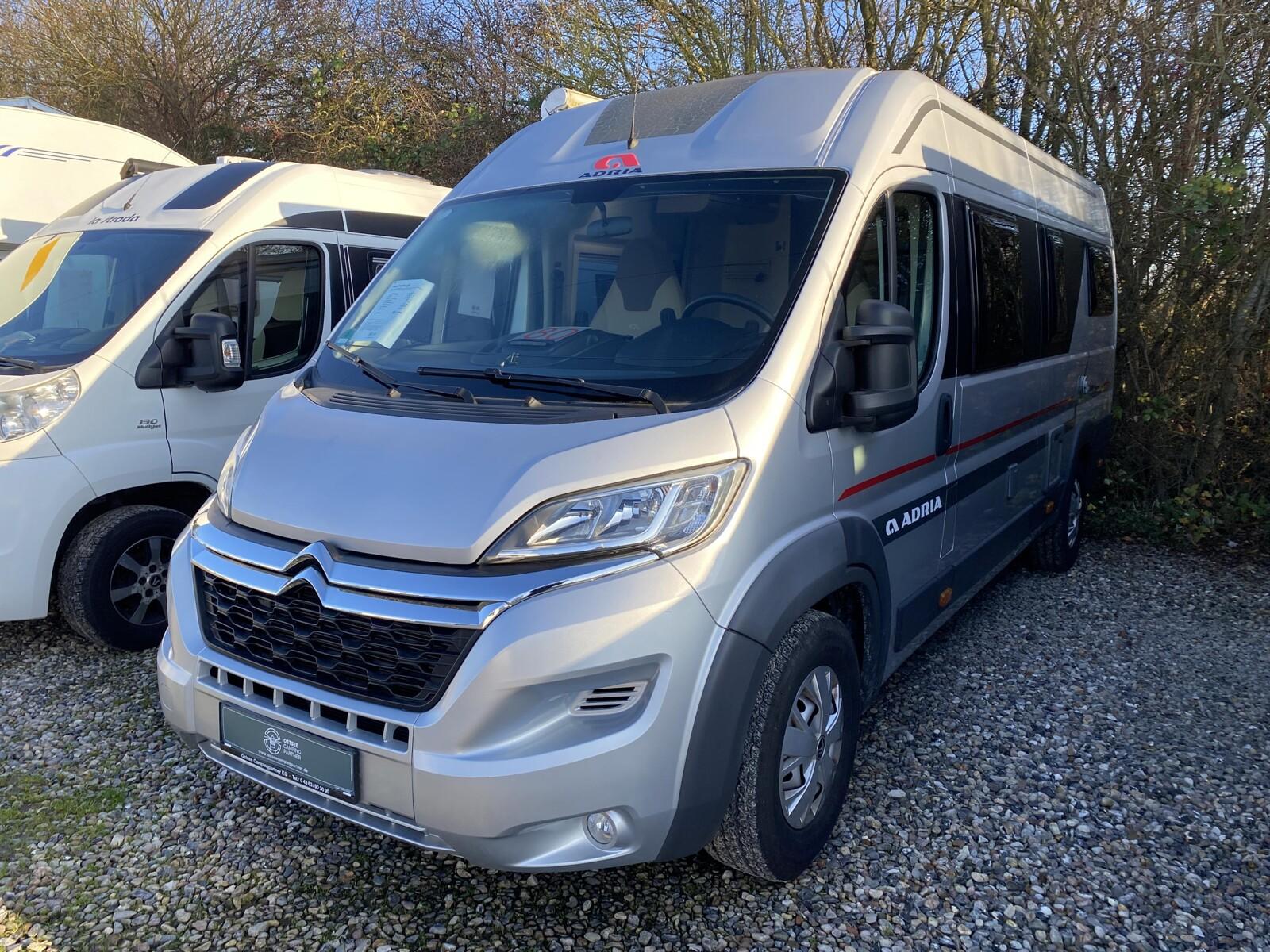 Adria Twin 640 SLX Platium Scheckheftgepflegt