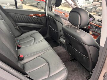 Mercedes E 320 - 12