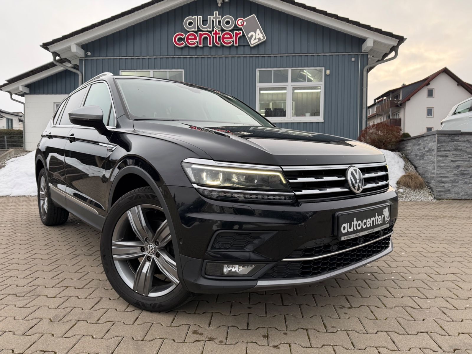 Fahrzeugabbildung Volkswagen Tiguan Allspace 4Motion°7 Sitzer°DSG°AHK°LED°