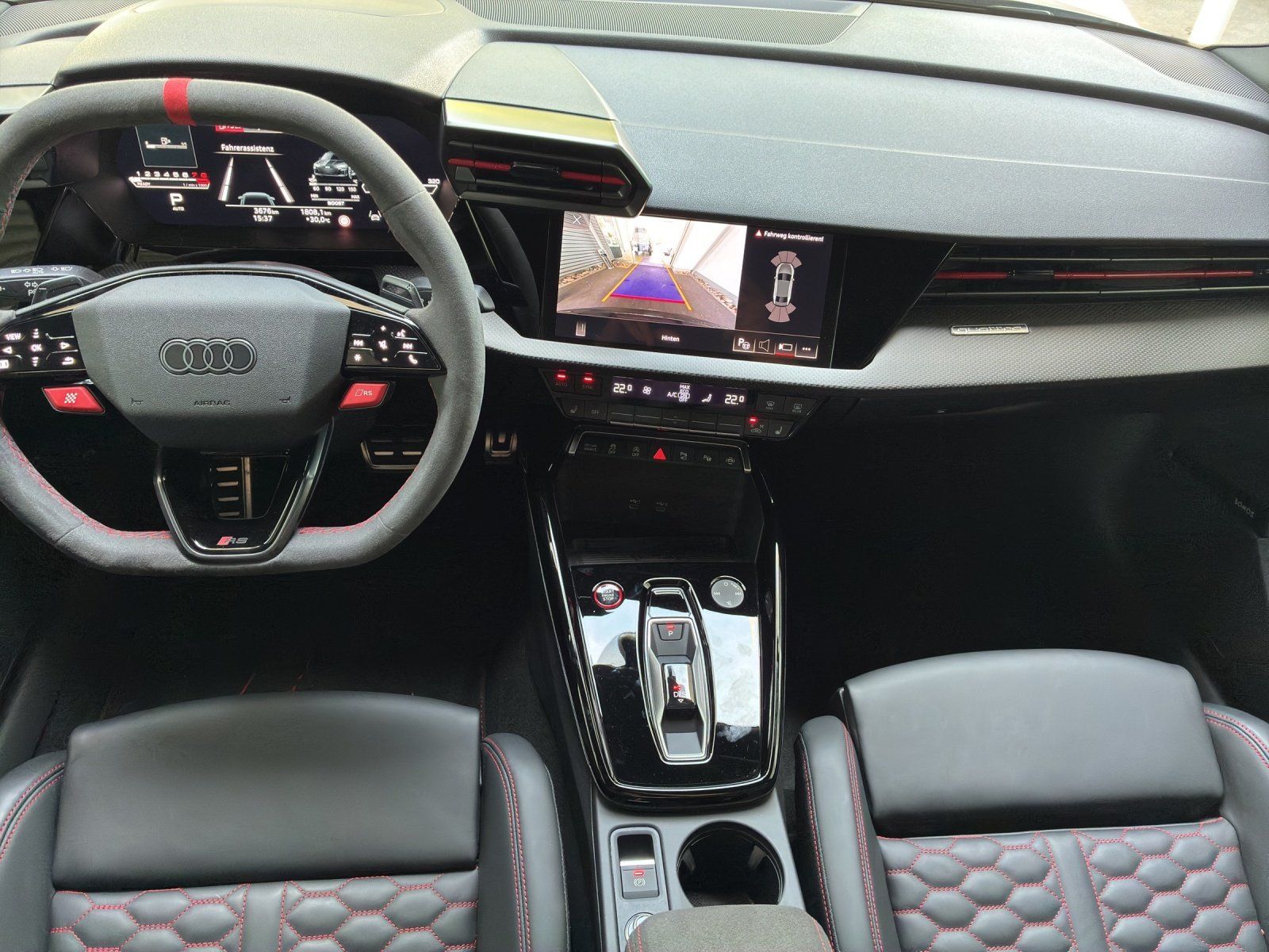 Fahrzeugabbildung Audi RS 3 Limousine 2.5 quattro TFSI HUD,Kamera,LED