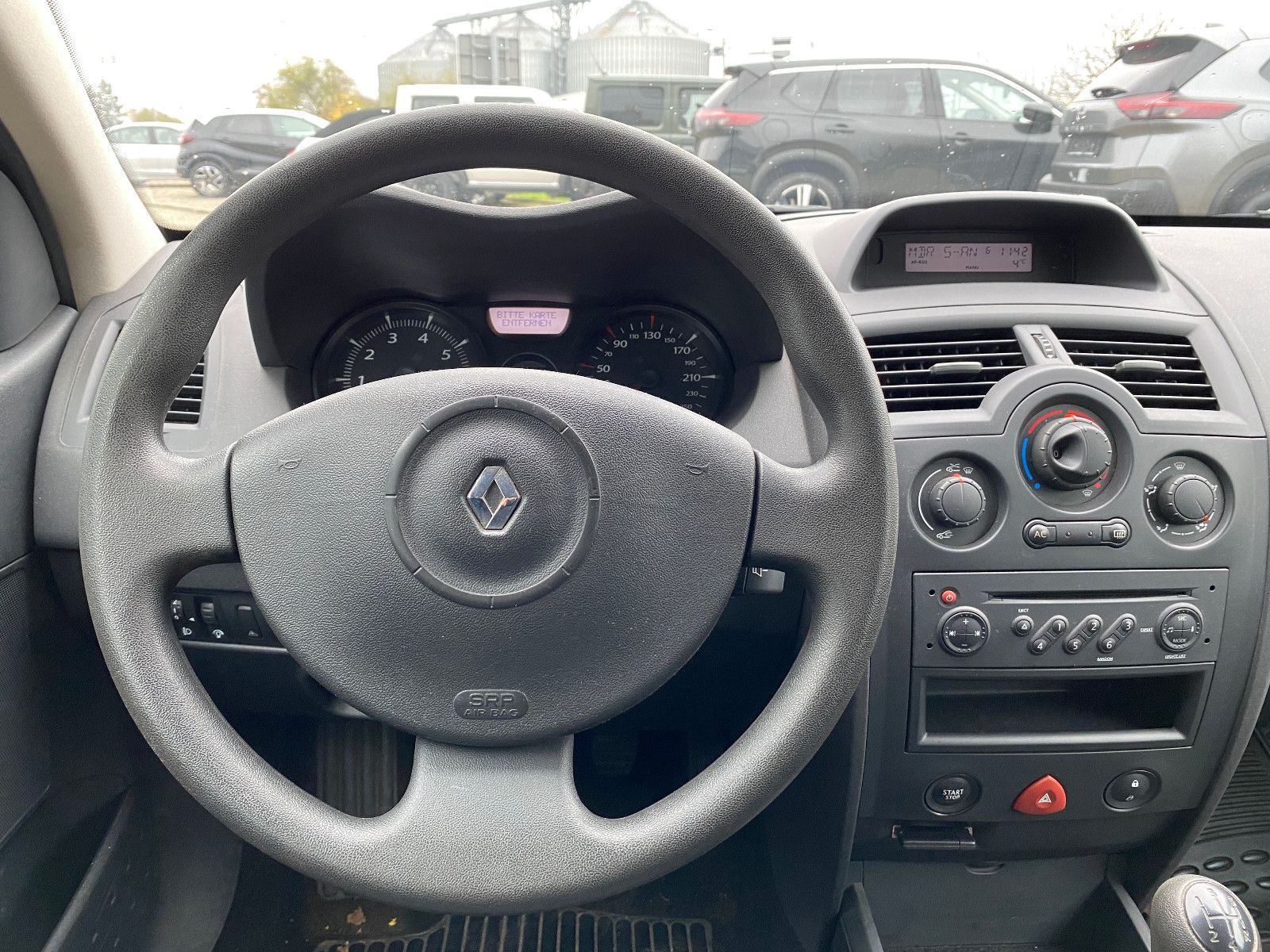 Fahrzeugabbildung Renault Megane Avantage 1.6 KLIMA+1.HAND+KLIMA+INSP.-NEU