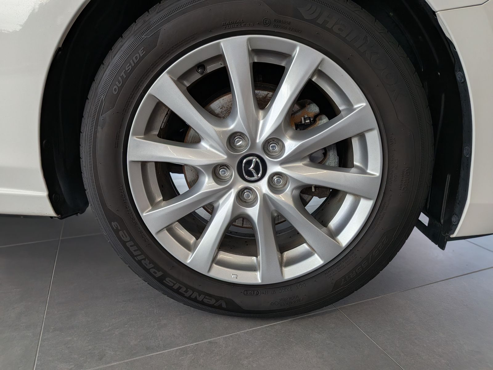 Fahrzeugabbildung Mazda 6 2.0 Aut. Exclusive-Line LED Tempomat PDC SHz