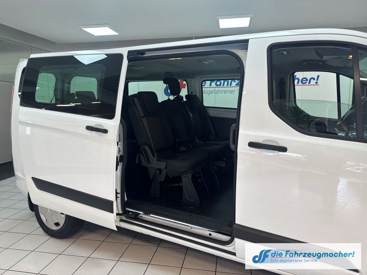 Fahrzeugabbildung Ford Transit Custom Tourneo 320 L2 Trend 2.0 TDCi  Dy
