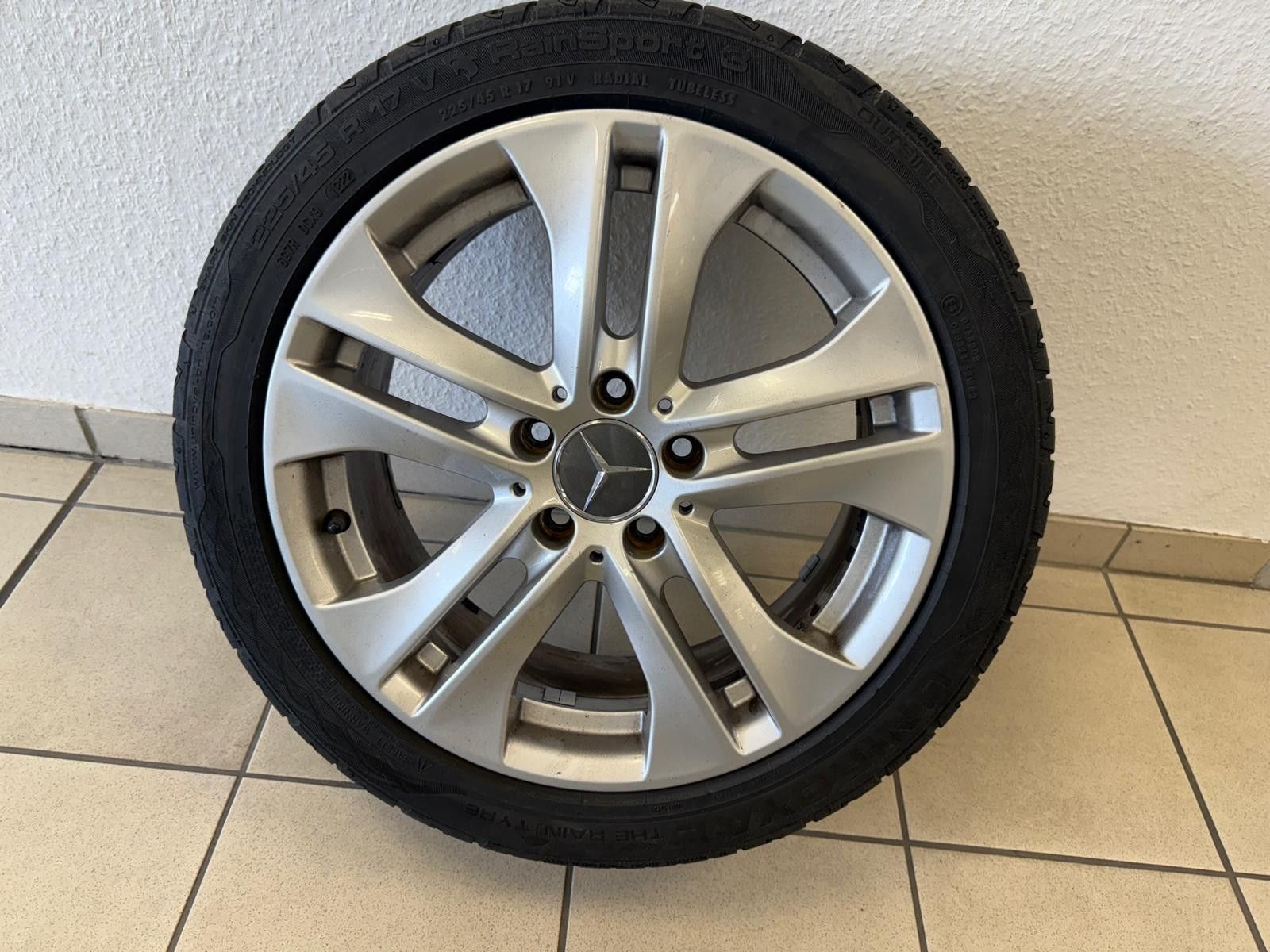 Fahrzeugabbildung Mercedes-Benz C 250 C -Klasse T-Modell/Navi/Klima/Tempomat