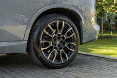 BMW X5 – 10 / 35