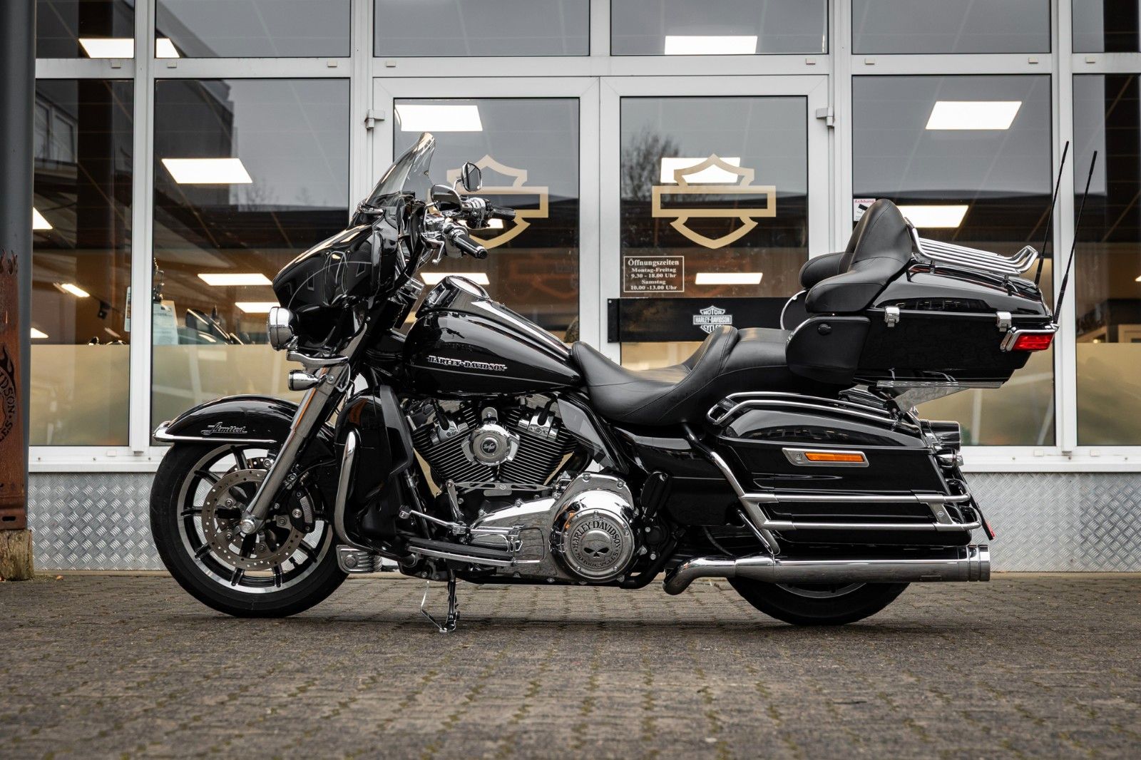 Fahrzeugabbildung Harley-Davidson ULTRA LIMITED LOW FLHTKL 103CUI - JEKILL&HYDE -