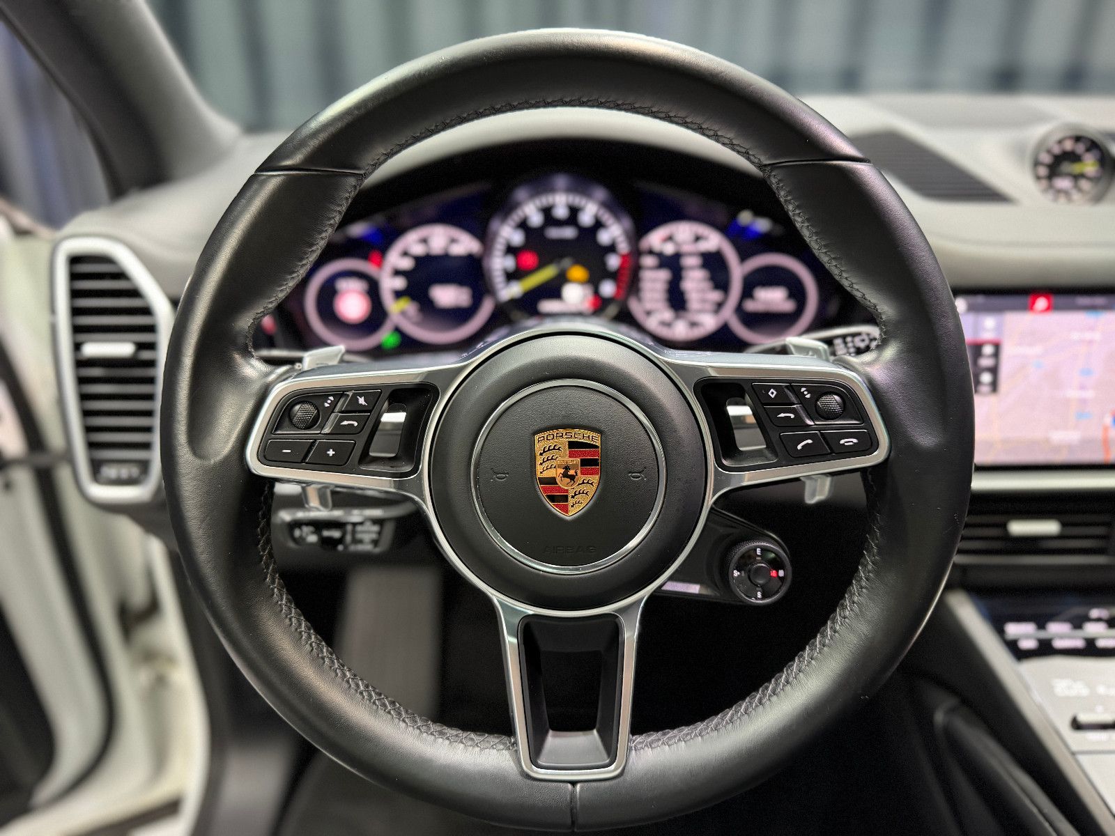 Fahrzeugabbildung Porsche Cayenne E-Hybrid|PANORAMA|SPORT-CHRONO|ACC