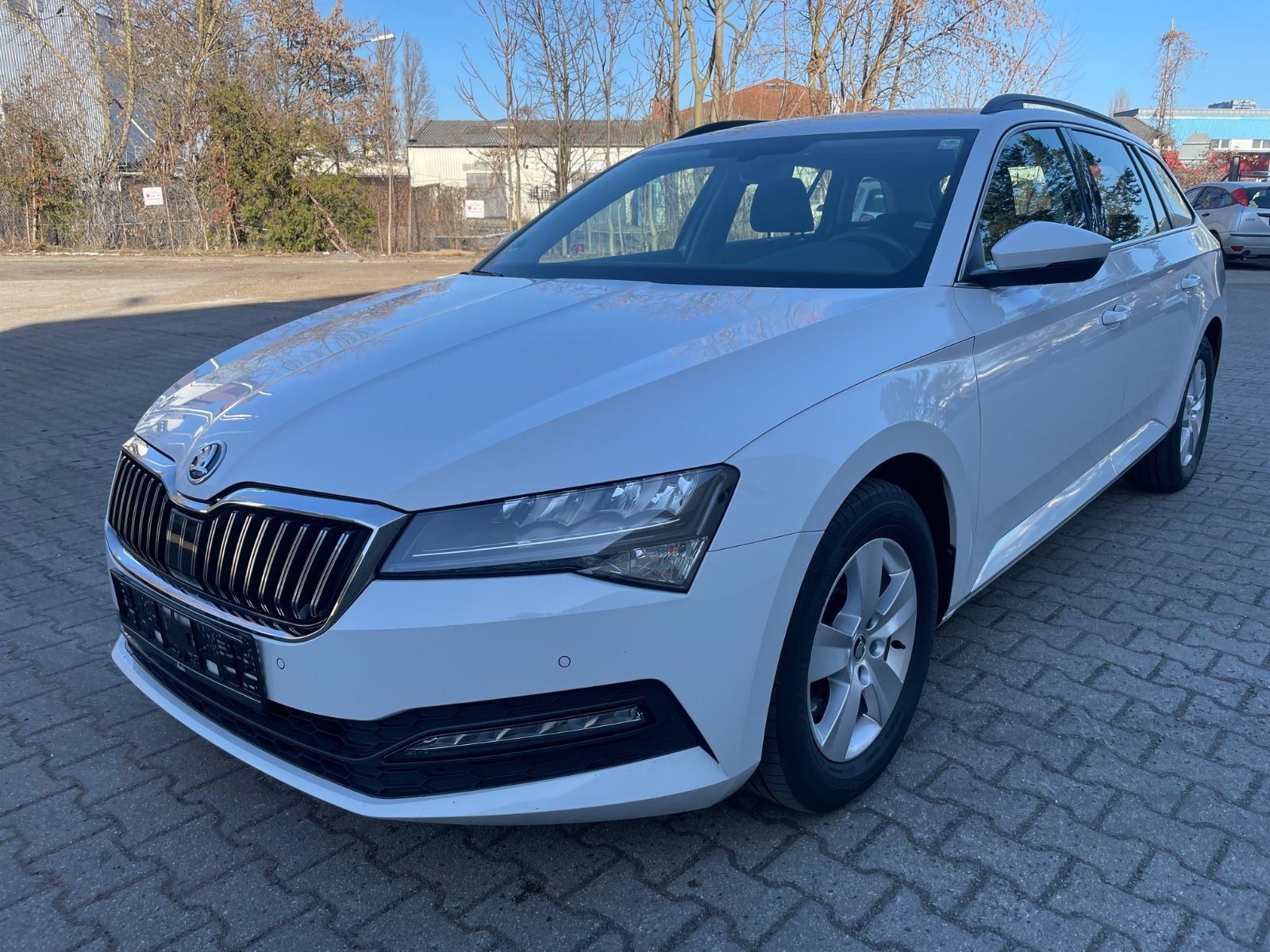 Skoda Superb - 1