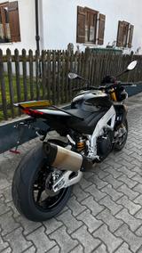Aprilia Tuono V4 1100 Factory - APRILIA TUONO V4 1100 FACTORY