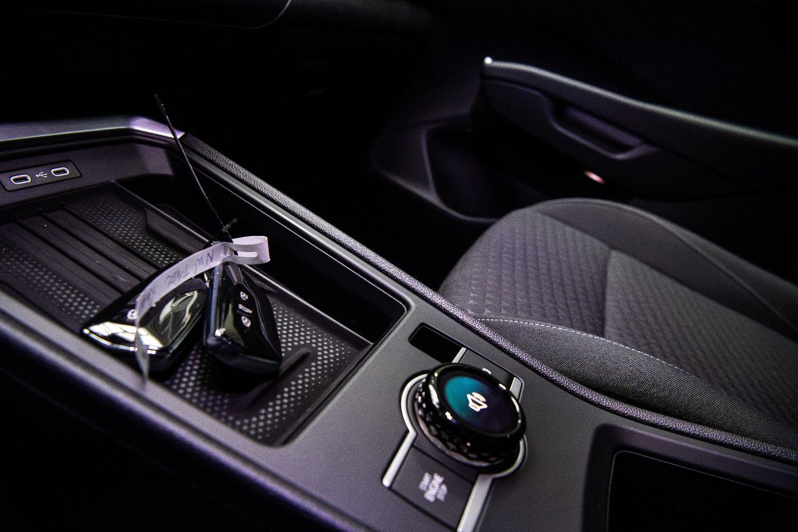 Fahrzeugabbildung Volkswagen T-Roc New Model Life 1.5l TSI DSG ACC APP Kamera