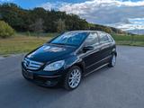 Mercedes-Benz B 170 Sportpaket 17-Zoll Alu Klima Teilleder - Mercedes-Benz B 170 von privat