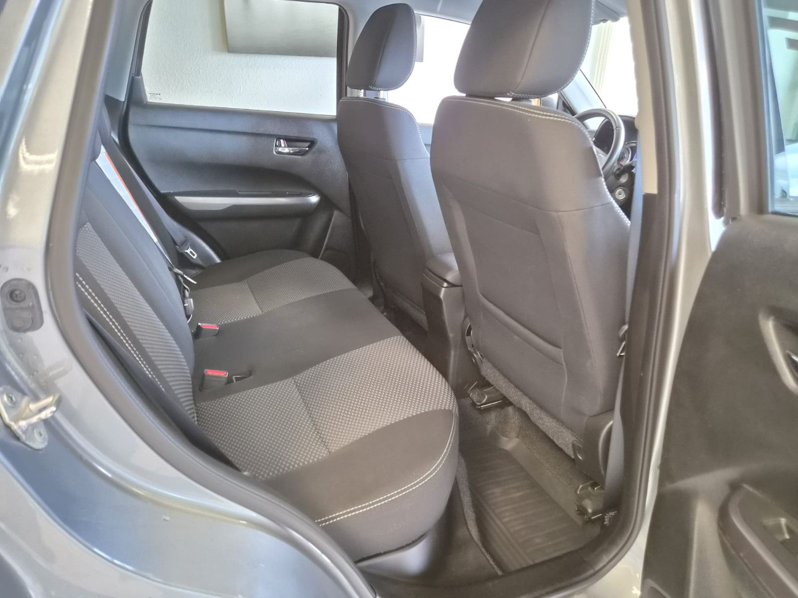 Fahrzeugabbildung Suzuki Vitara 1.4 Comfort / GEPFLEGT / GARANTIE /