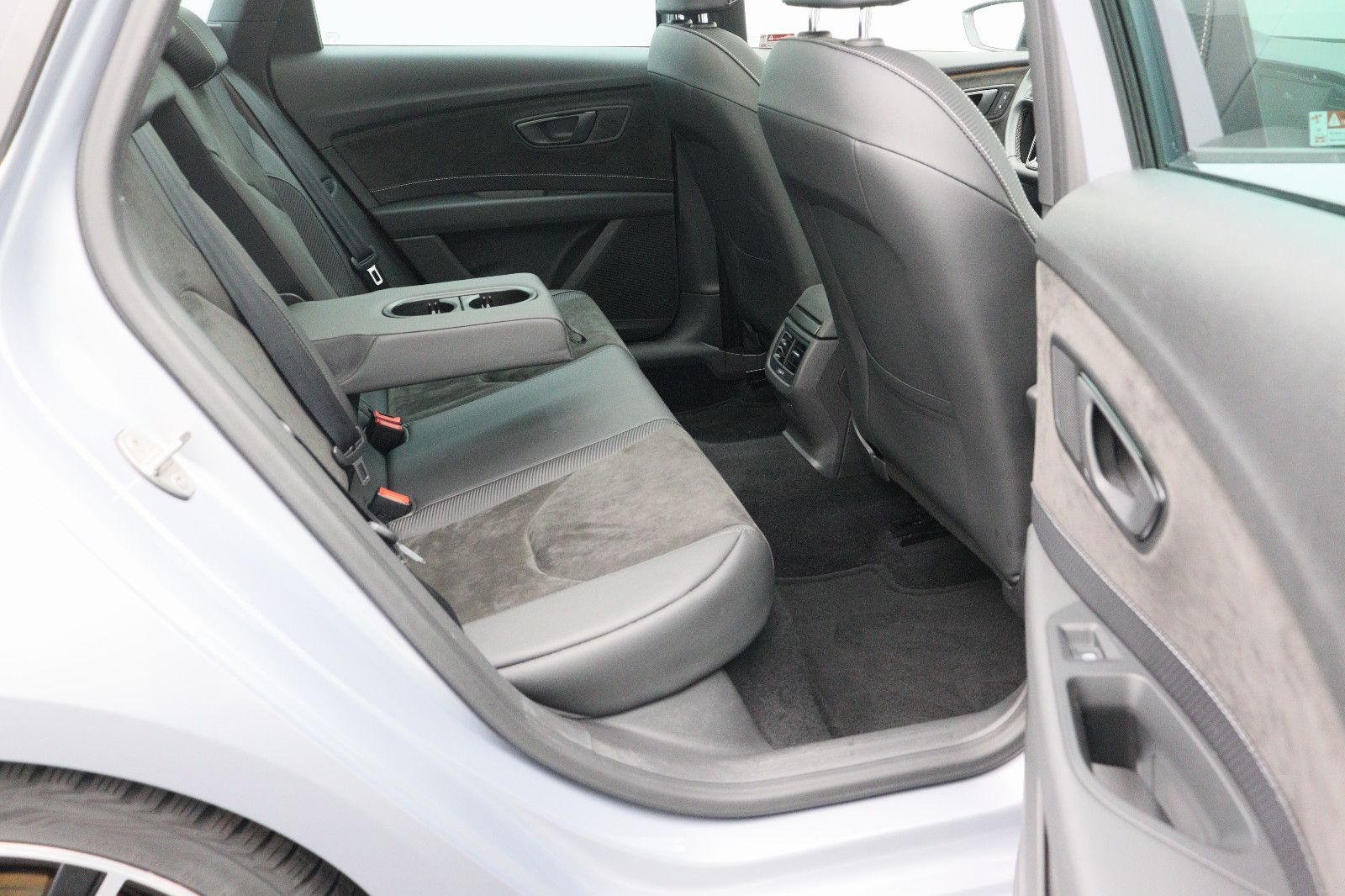 Fahrzeugabbildung SEAT Cupra ACC Sound Panorama NaviDAB