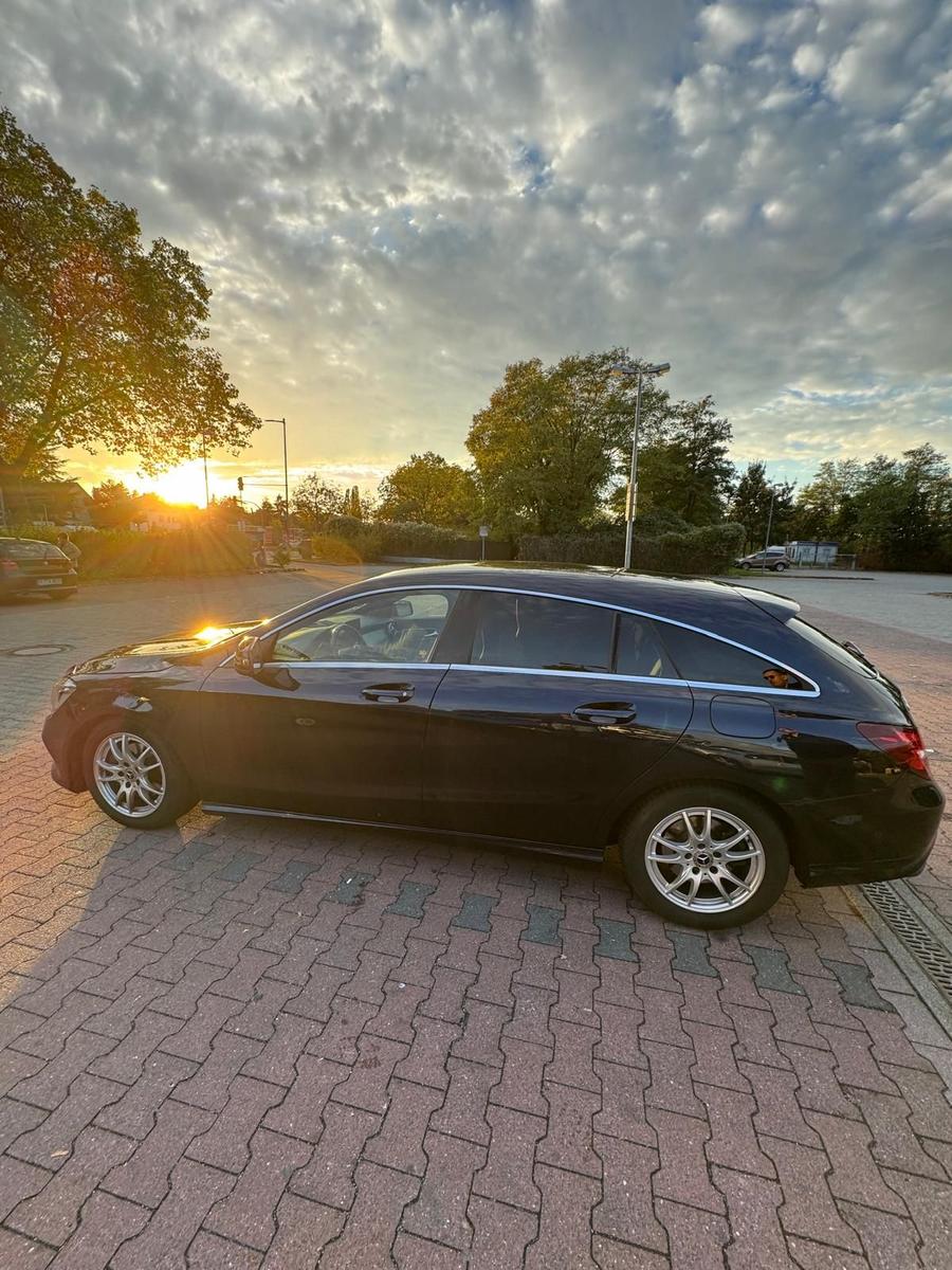 Mercedes-Benz CLA 200 Shooting Brake