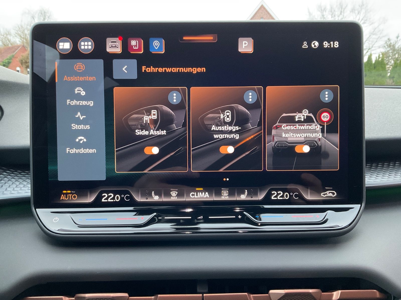 Fahrzeugabbildung CUPRA Terramar 1.5 eTSI/DSG AHK schwenk,Navi,360Kamera