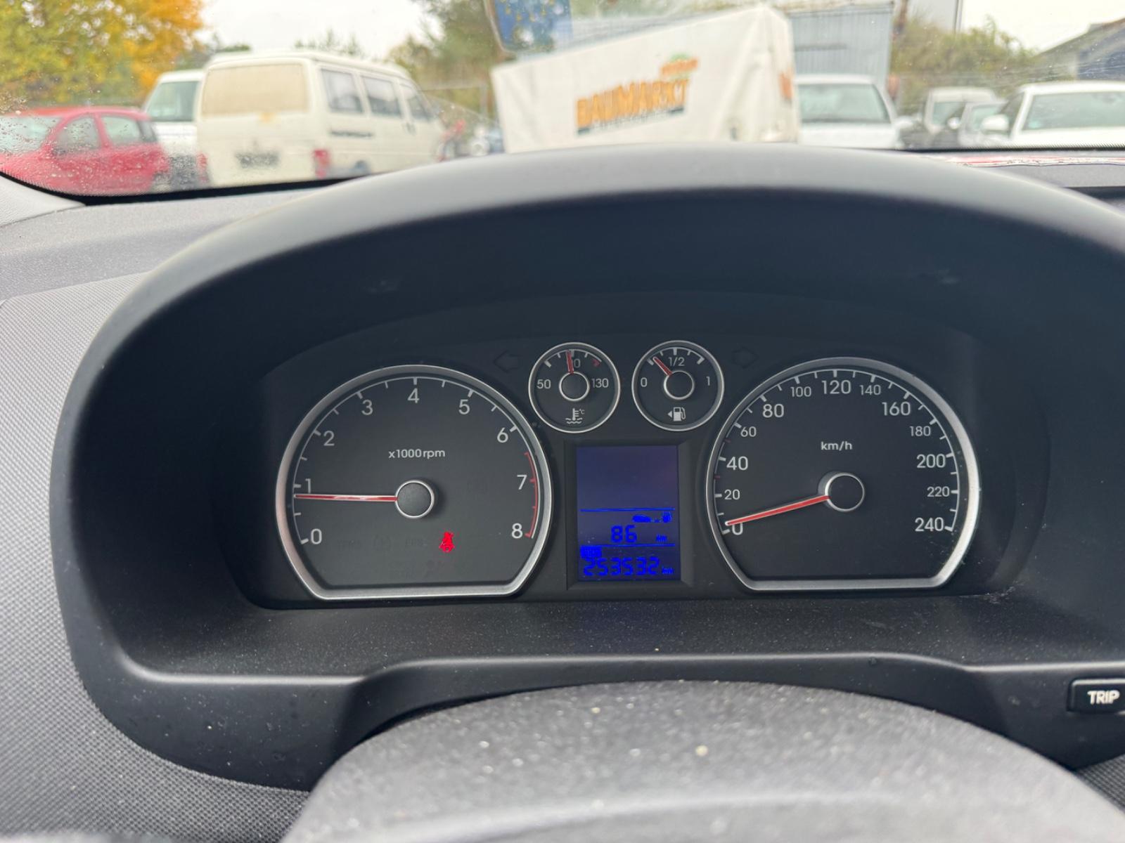 Hyundai i30 2009 — photo 13
