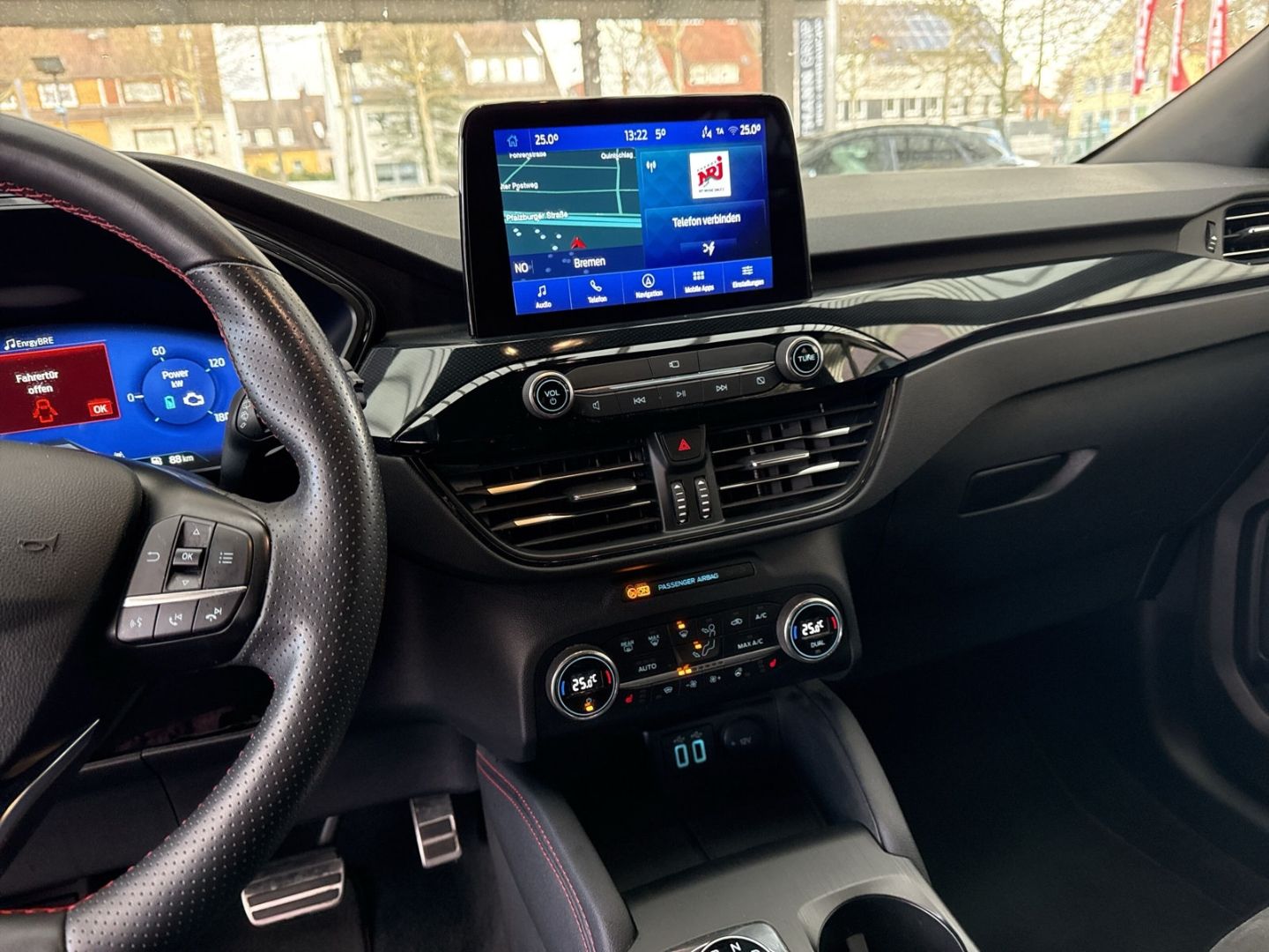 Fahrzeugabbildung Ford Kuga Hybrid ST-Line X ALLRAD Kamera Winterpaket