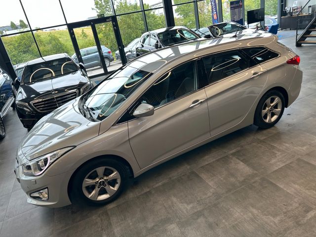 Hyundai i40 cw 5 *Tempo*AHK*SitzHZ*PDC*