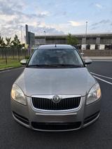 Skoda Roomster 1.2 12V HTP Plus Edition Plus Edition - Skoda Roomster Gebrauchtwagen in Kassel