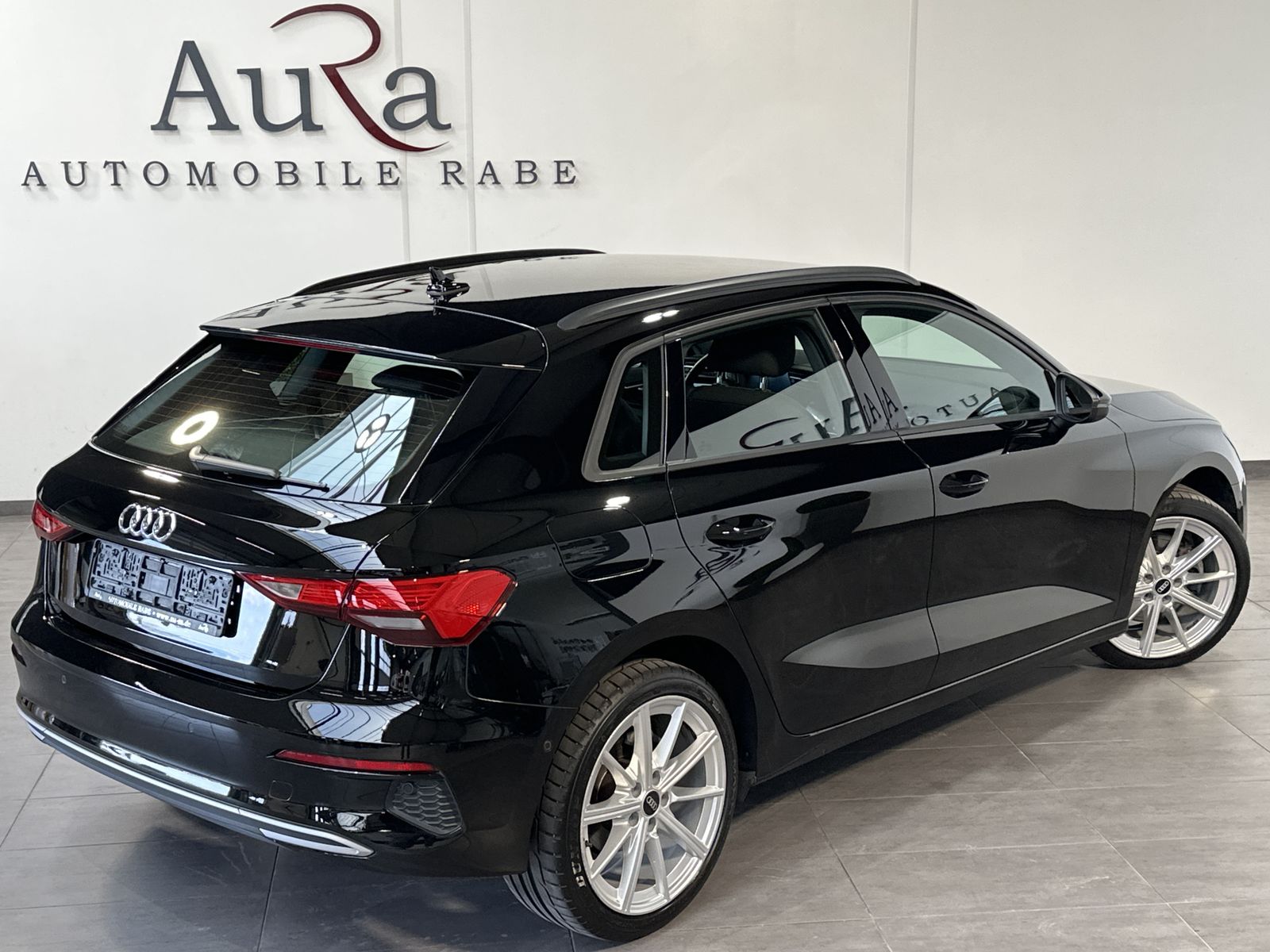 Fahrzeugabbildung Audi A3 SpB 30 TDI Advanced NAV+LED+PARK-ASSIST+VCOCK