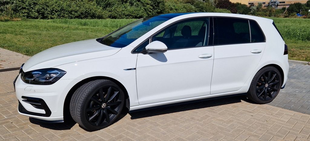 Image of Volkswagen Golf