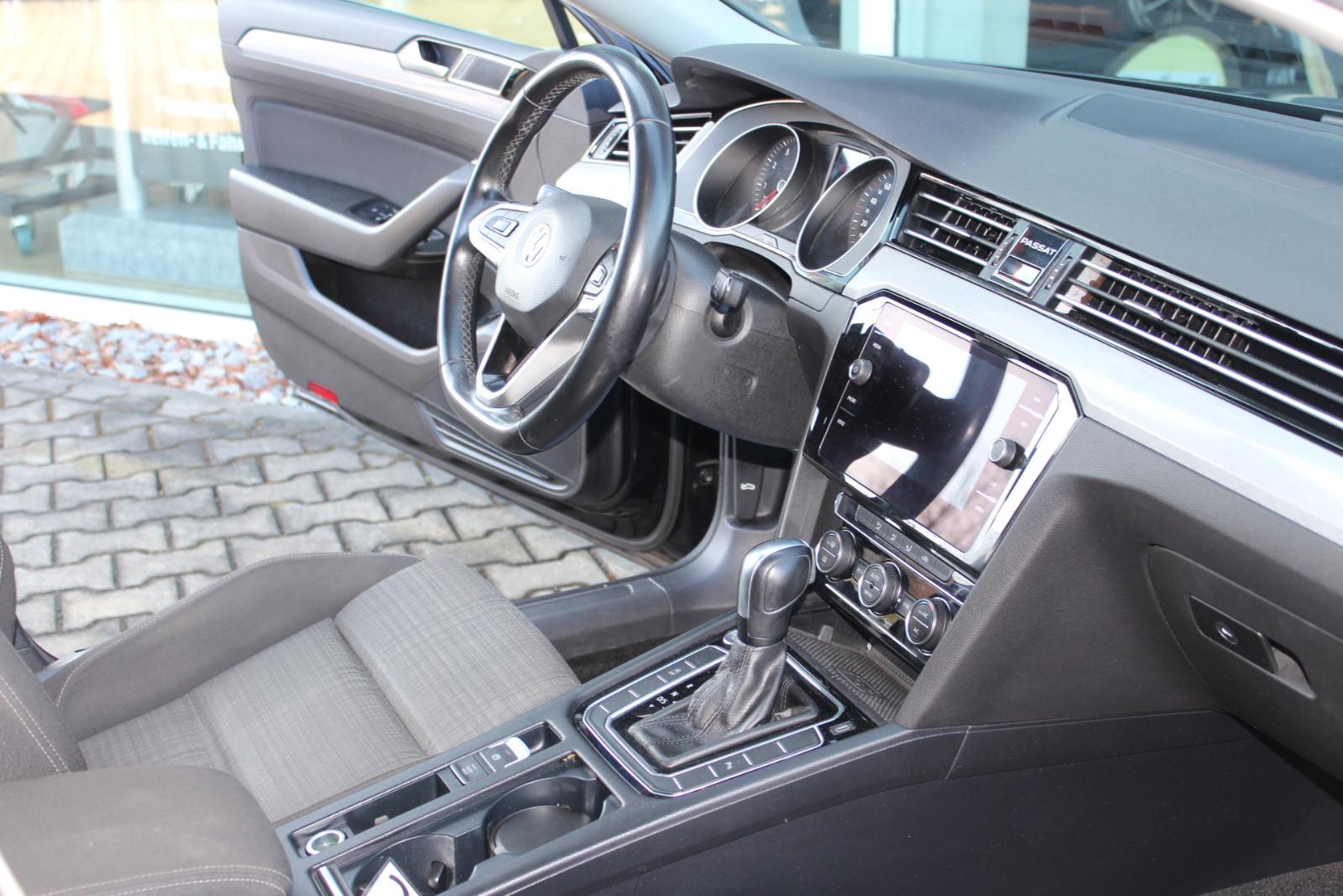 Volkswagen Passat 1.5l,Business ACC+LED+CARPLAY+AHK, миниатюра 13