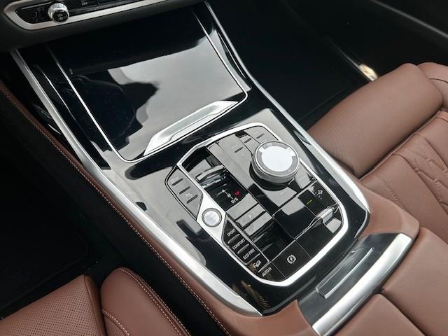 BMW X7 40d / BRITISH RACING GREEN, BROWN, B&W, FULL! – 15