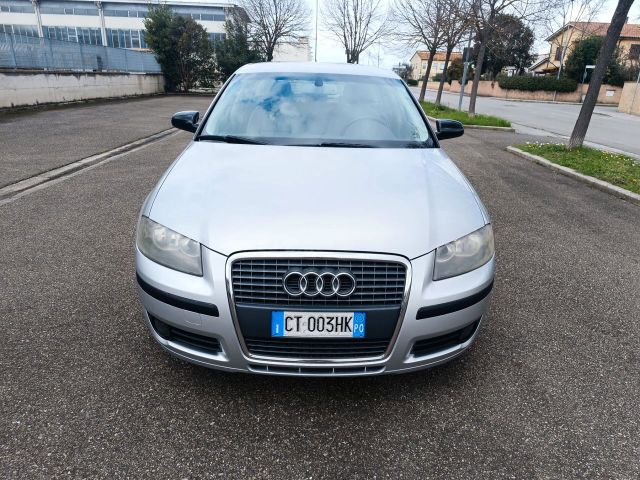 Audi A3 1.6 benzina 5 porte SOLAMENTE 122.00 KM