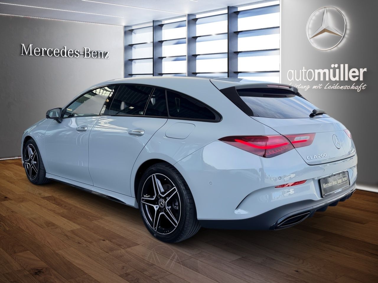 Fahrzeugabbildung Mercedes-Benz CLA 200 SB AMG+AHK+NIGH+MULTIB+360+DIST+KEYL+LHZ