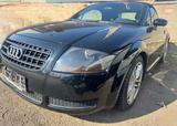 Audi TT  Roadster 1.8 l / LEDER / NAVI - Audi aus 2005: Cabrio