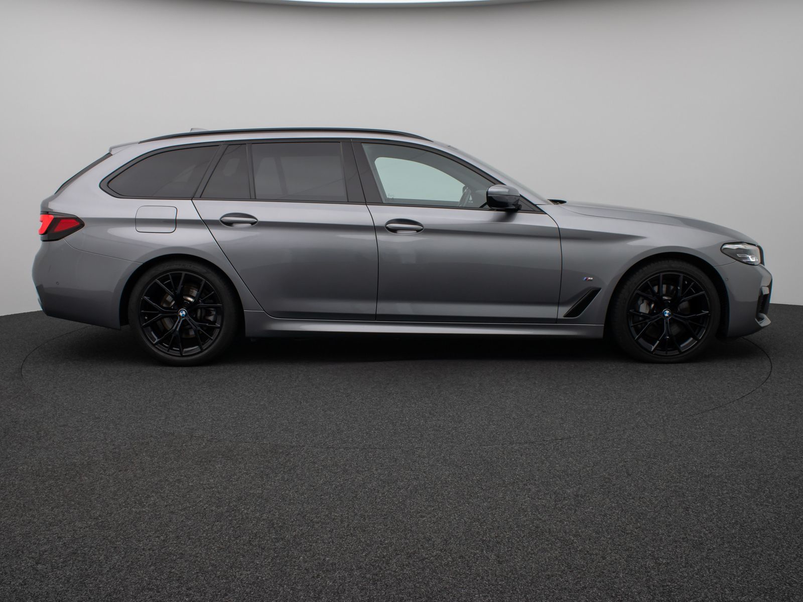 Fahrzeugabbildung BMW 530i M Sport Kamera DAB CockPitPro Komfort Alarm