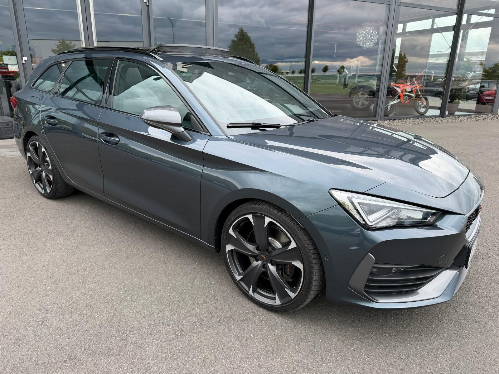 Cupra Leon 2,0TSi ST VZ 4Drive Pano AHK DCC ACC Key