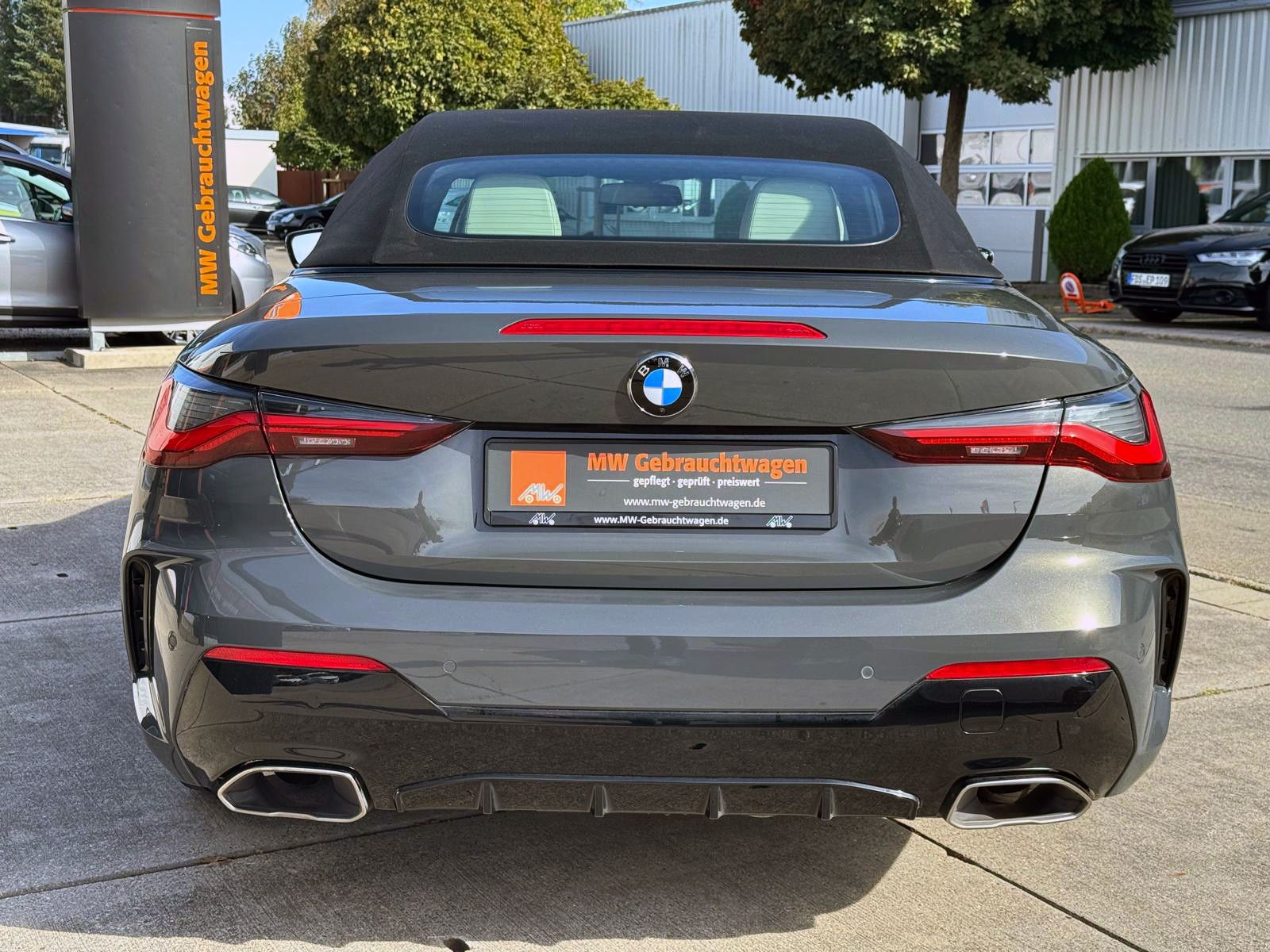 Fahrzeugabbildung BMW M440i xDrive Cabrio ACC AHK LED CarPlay KAM H&K