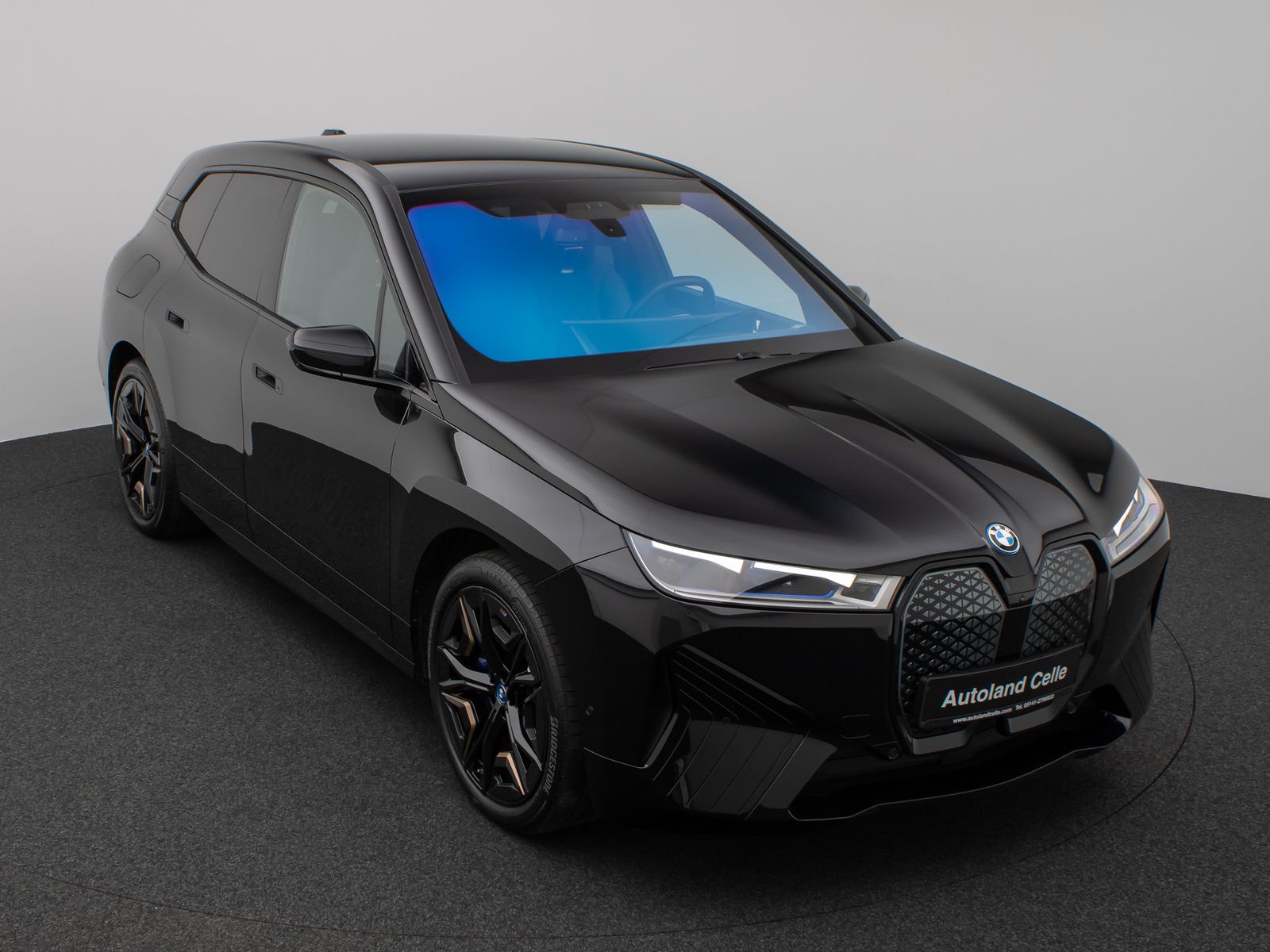Fahrzeugabbildung BMW iX M60 360°Laser B&W DAB SoftCL ACC AHK 22Zoll