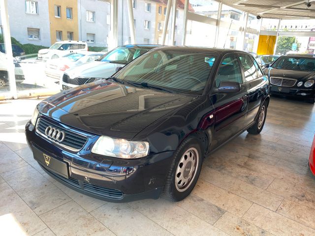 Audi A3 1.6 Lim. Attraction/1. Hand/Klima/Autm./Xenon