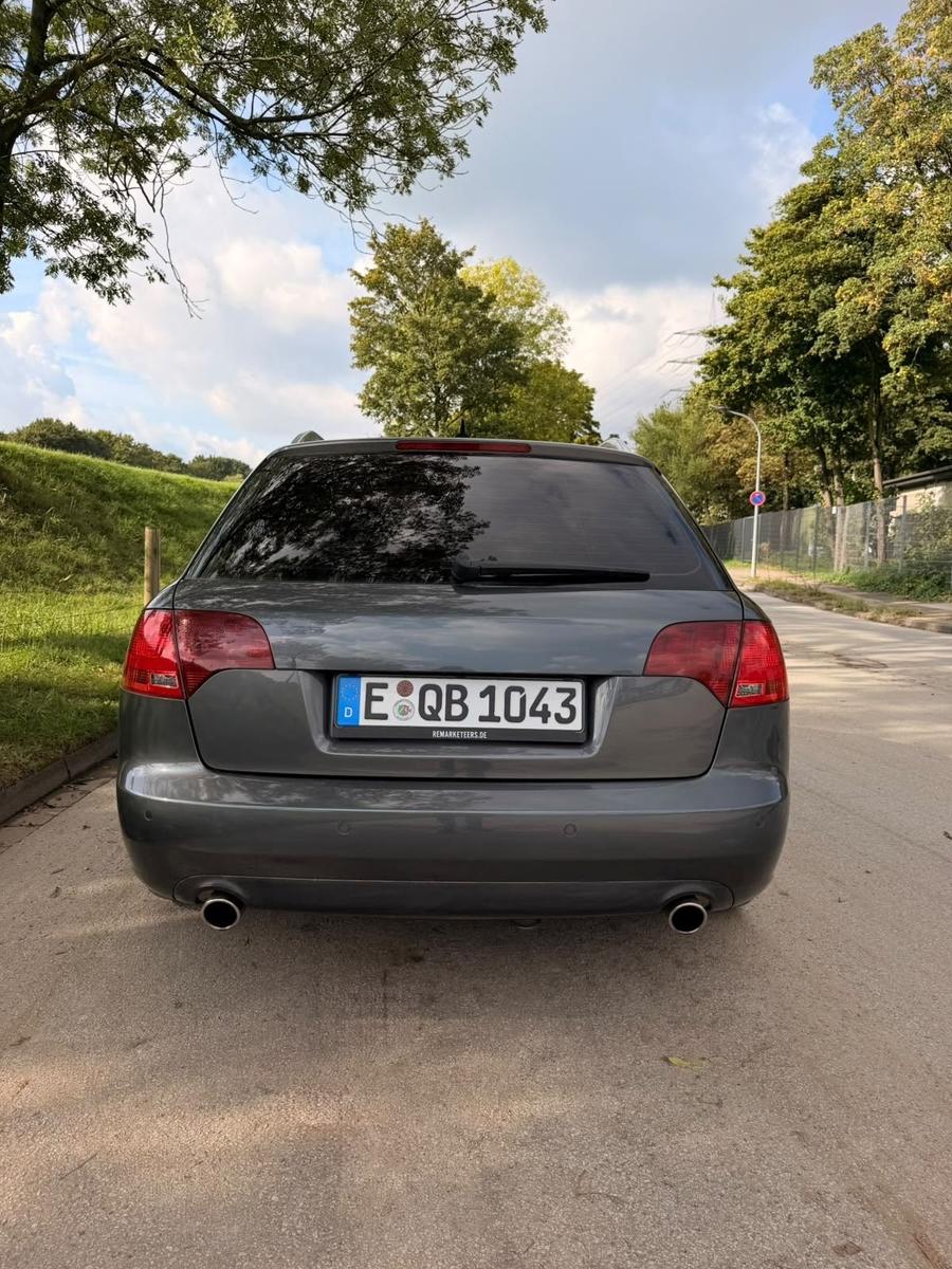 Audi A4 2005 — rear view