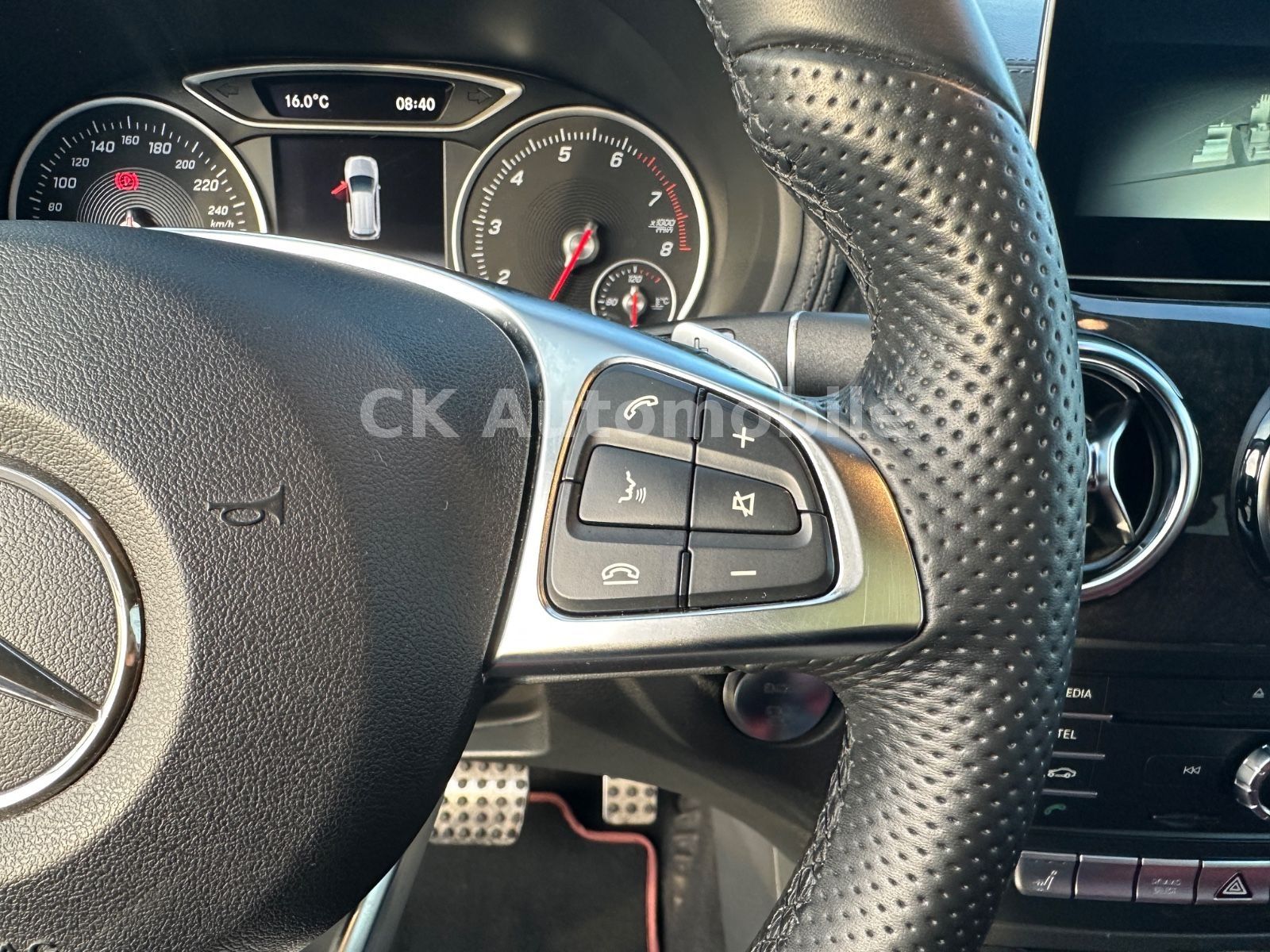 Fahrzeugabbildung Mercedes-Benz B 220 4Matic AMG-Line/Navi/Tempomat/PDC/AHK