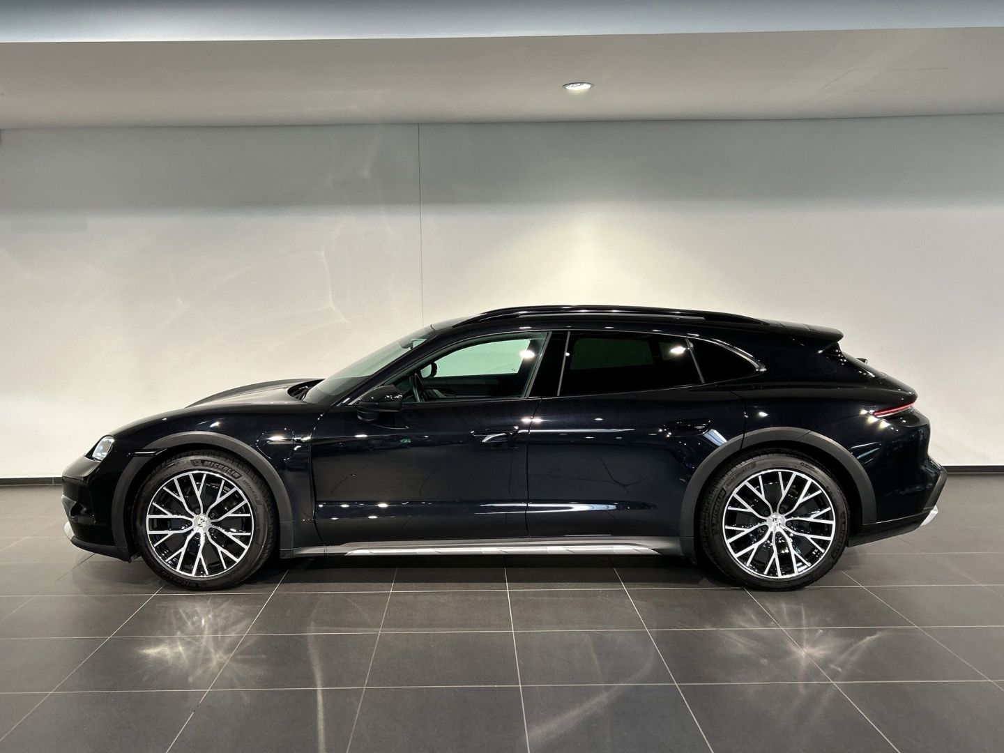 Porsche Taycan 4 Cross Turismo BOSE 20-Zoll Panoramadach imagem 2