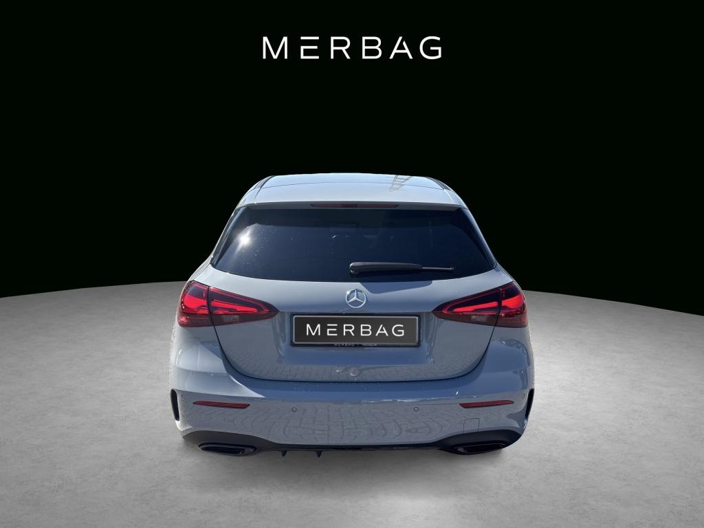 Mercedes-Benz A 250 e AMG PanoramaSD Multibeam Night Burmester
