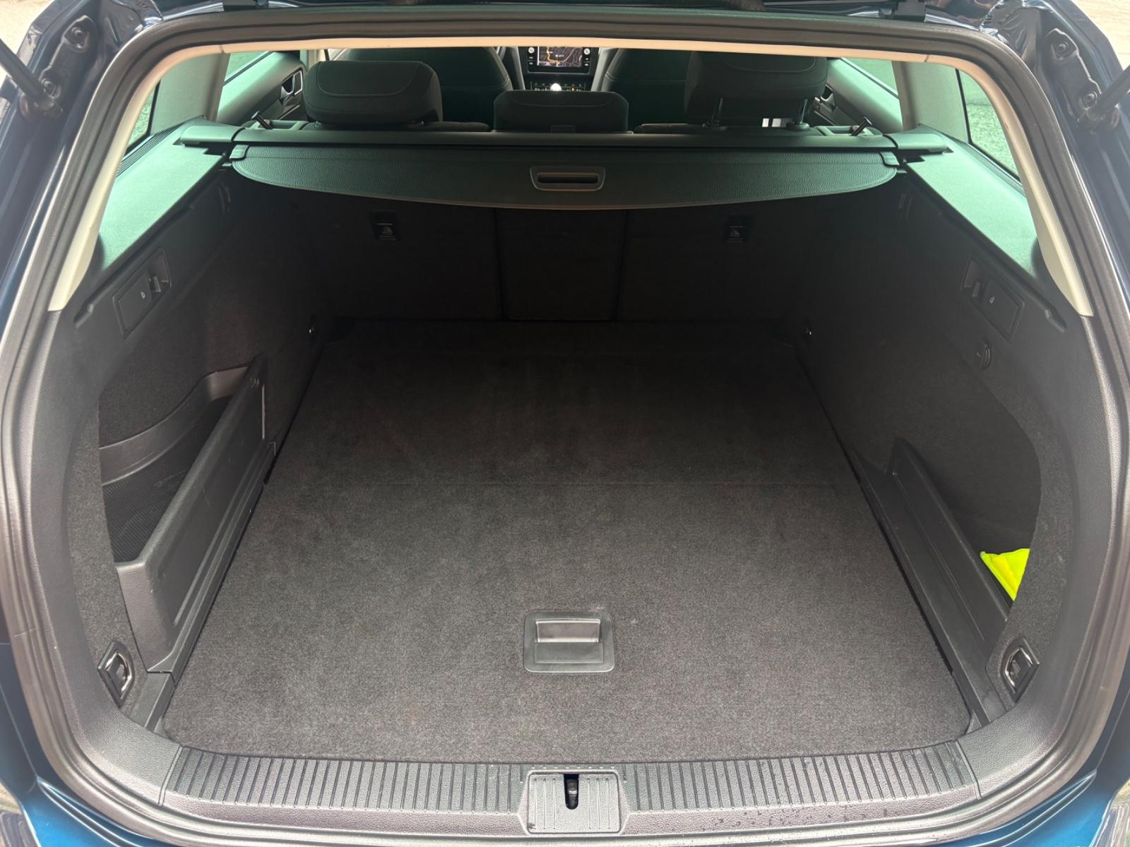Volkswagen Passat Variant DSG Business Matrix/Kamera/Massag, миниатюра 21
