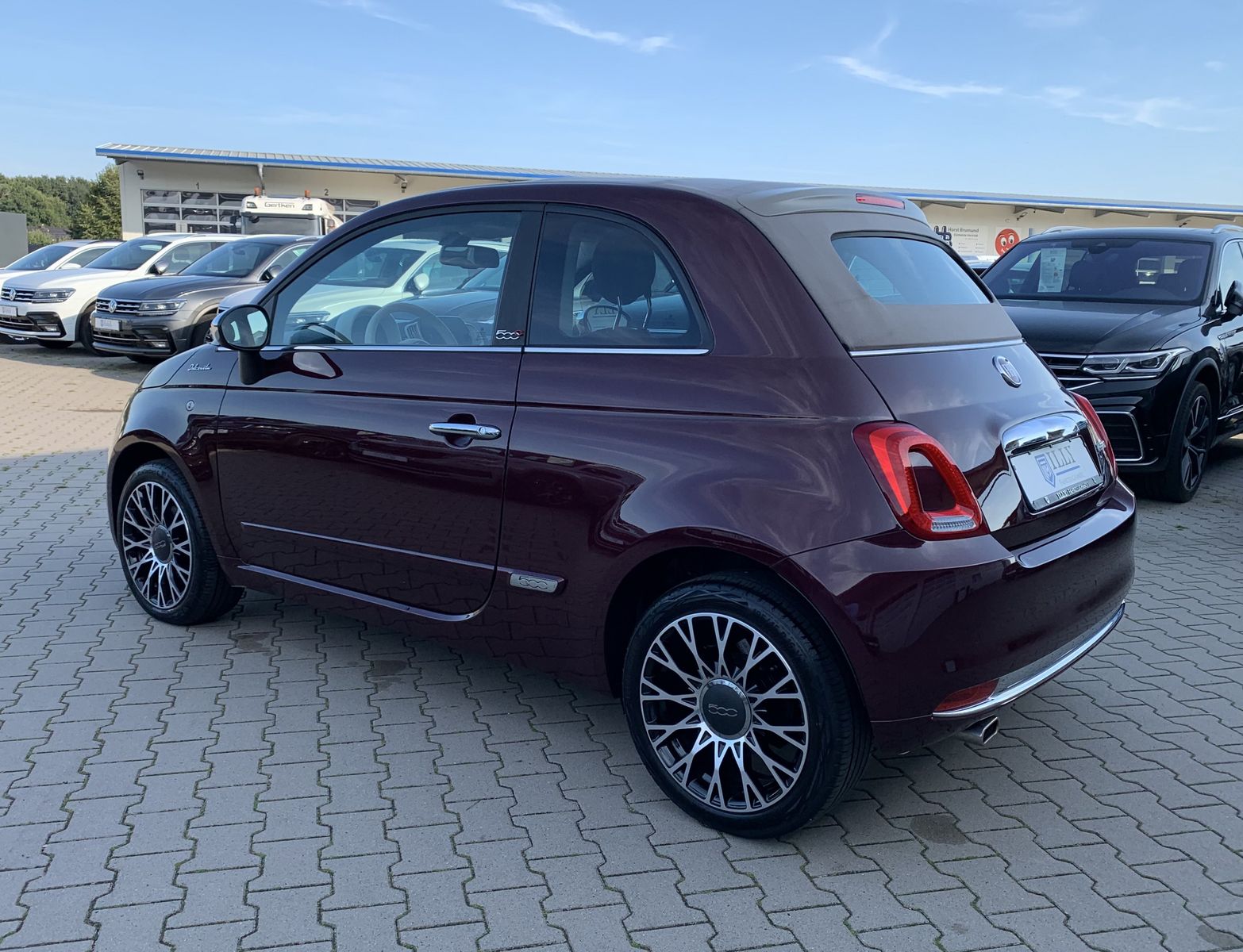 Fahrzeugabbildung Fiat 500C 1.0 DolceVita*Xenon*PDC*Temp*Klima*CarPlay*