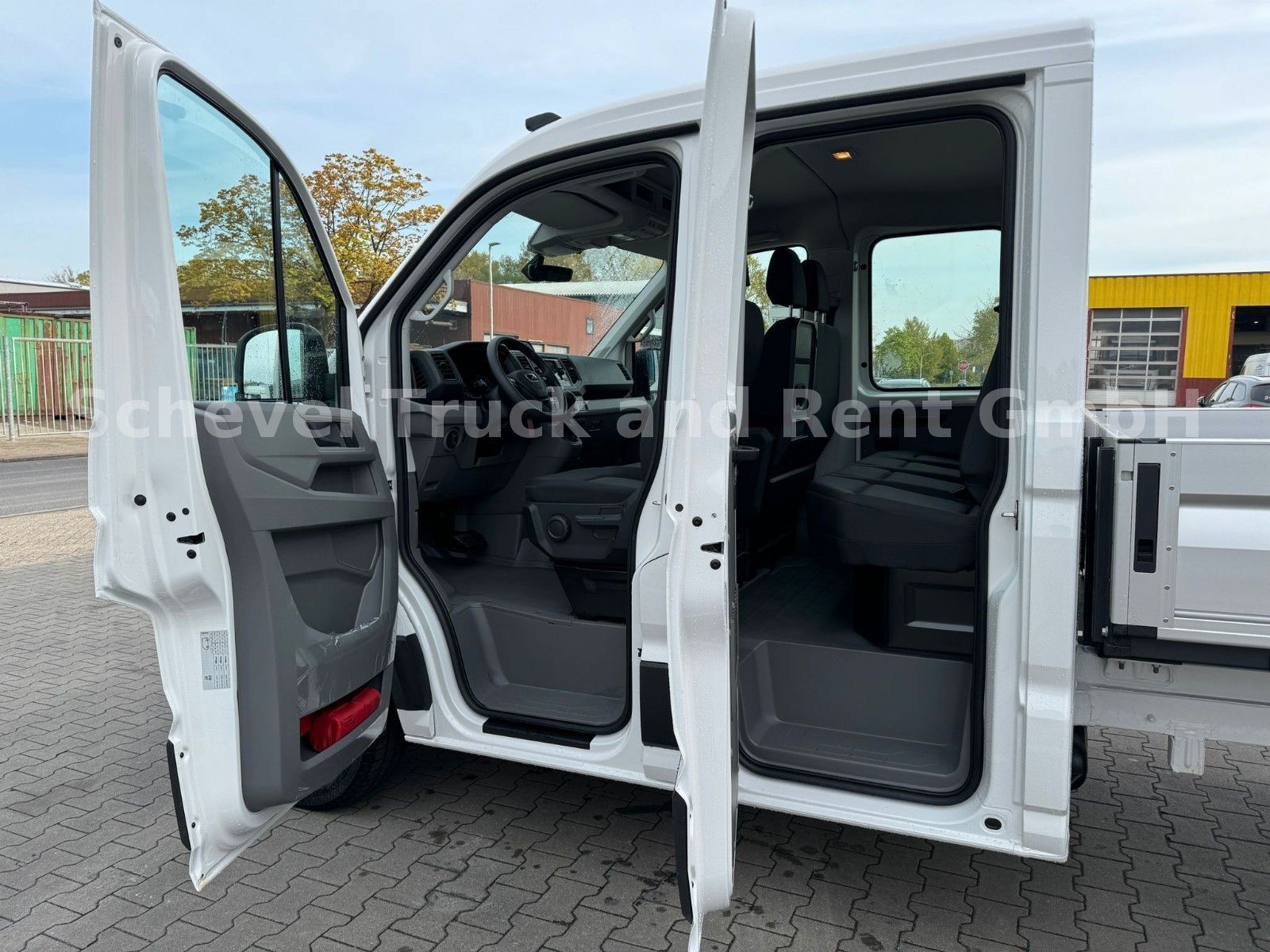 Fahrzeugabbildung MAN TGE 3.180 4x4  DoKa Pritsche Automatik