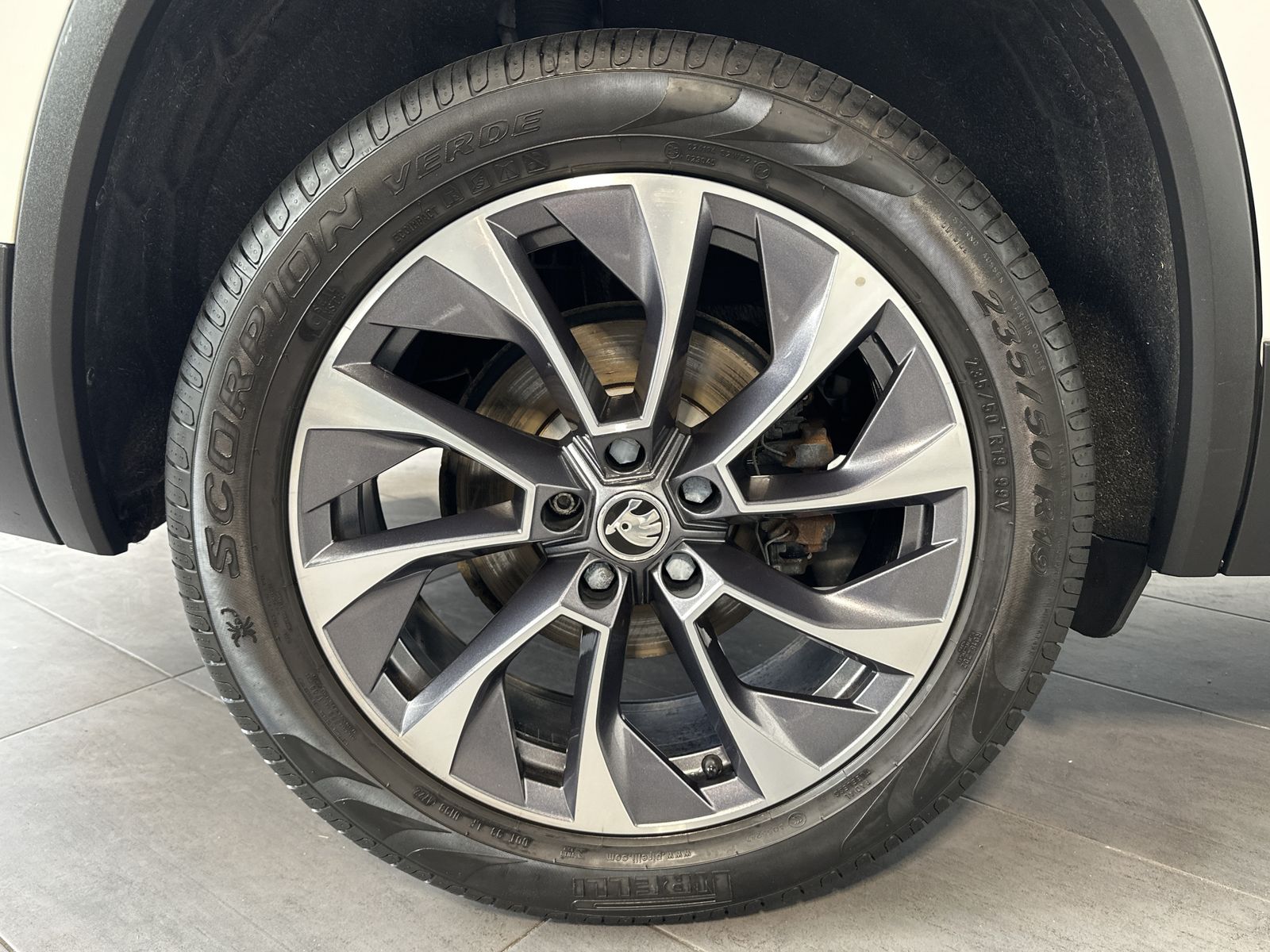 Fahrzeugabbildung SKODA Kodiaq 2.0 TDI DSG Drive 125 NAV+LED+AHK+PANO+VC
