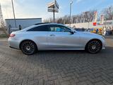 Mercedes-Benz E 200 Autom. - - Mercedes-Benz E 200: Unfallwagen