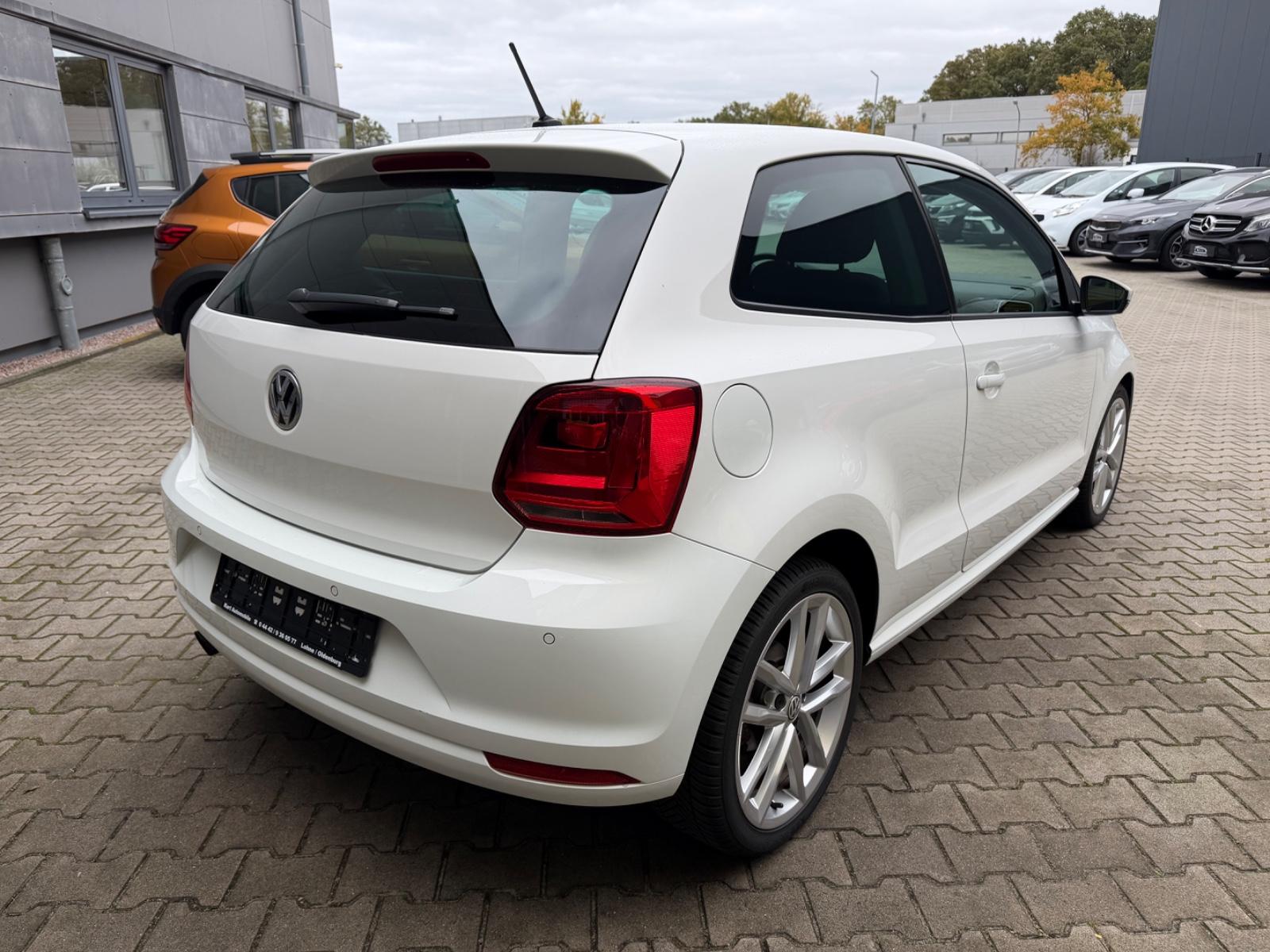 Volkswagen Polo V Highline AUTOMATIK/NAVI/LEDER/SHZ/KLIMAA